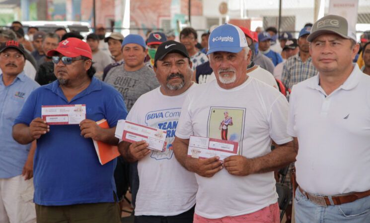 Más de 9 mil pescadores y acuicultores de Chiapas, Guerrero, Michoacán y Jalisco reciben nuevas tarjetas de Bienpesca