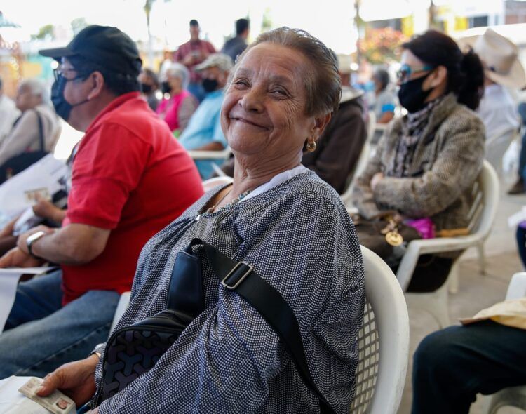 Abren registros Pensiones para Personas Adultas Mayores y Mujeres Bienestar; este es el calendario