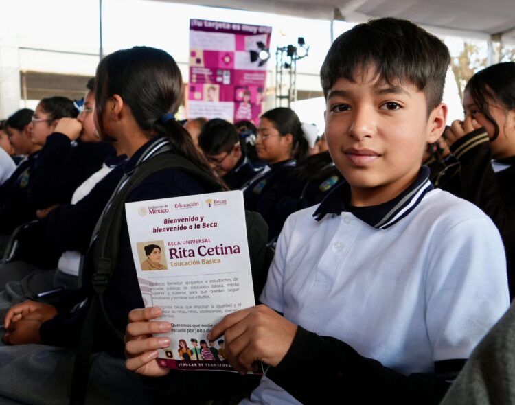 Los Programas para el Bienestar acompañan a las niñas y niños con becas, escuelas dignas y más apoyos